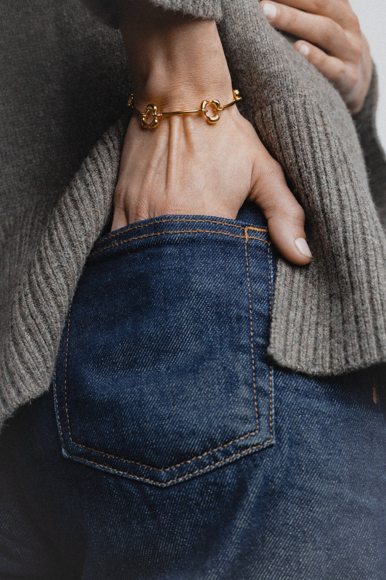 LOOP. THE BRACELET