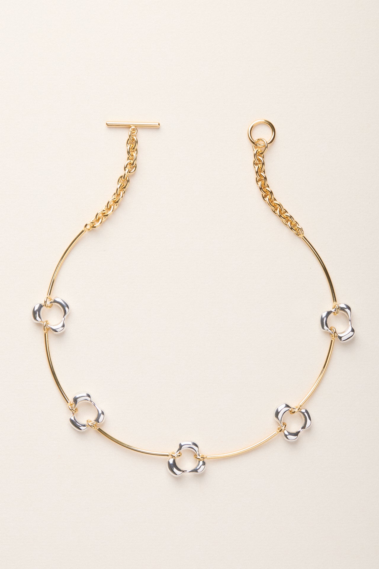 LOOP. THE NECKLACE